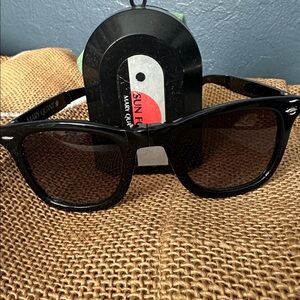 Vintage Mary Quant Sun Fold Black Compact